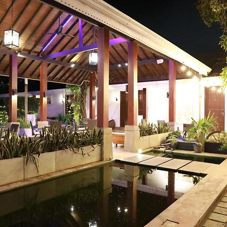 Swanee Grand Hotel Negombo Bagian luar foto