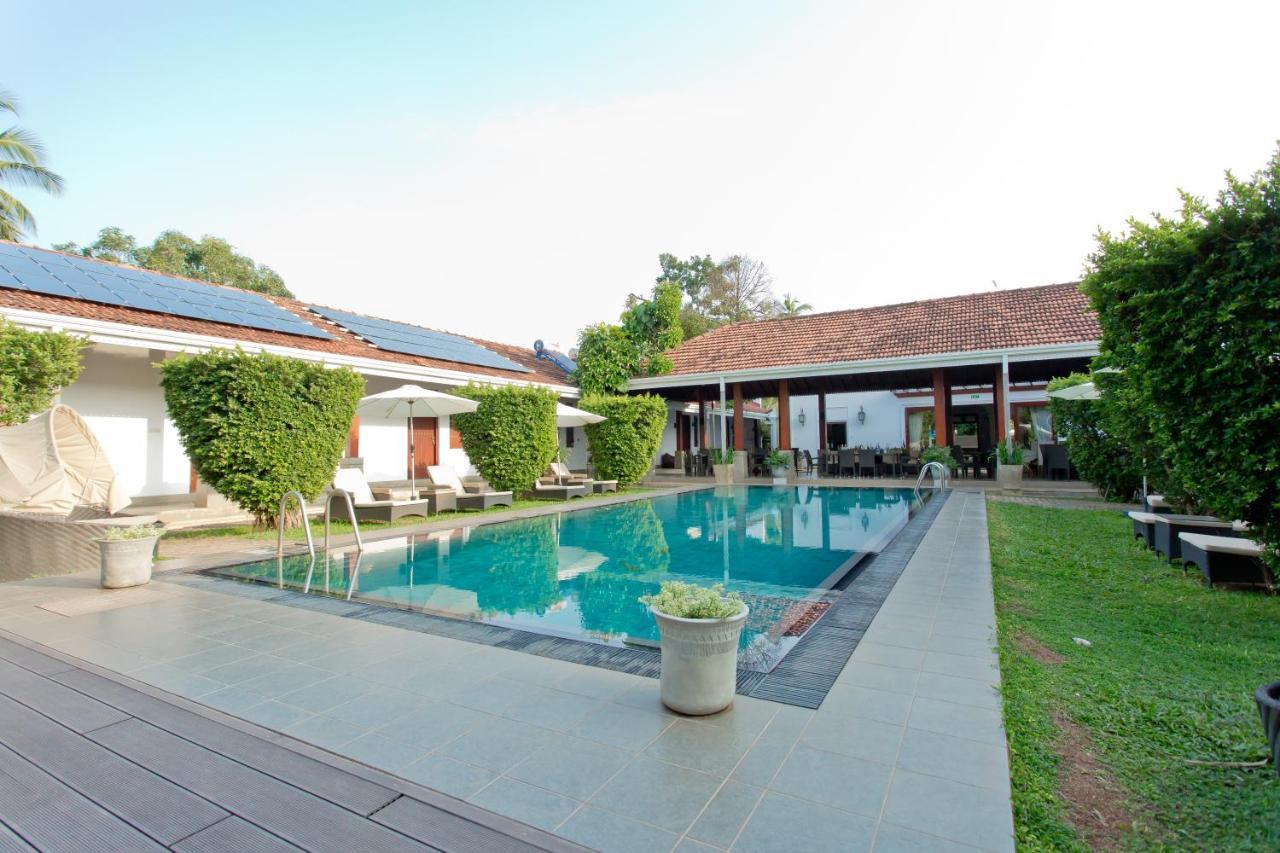 Swanee Grand Hotel Negombo Bagian luar foto