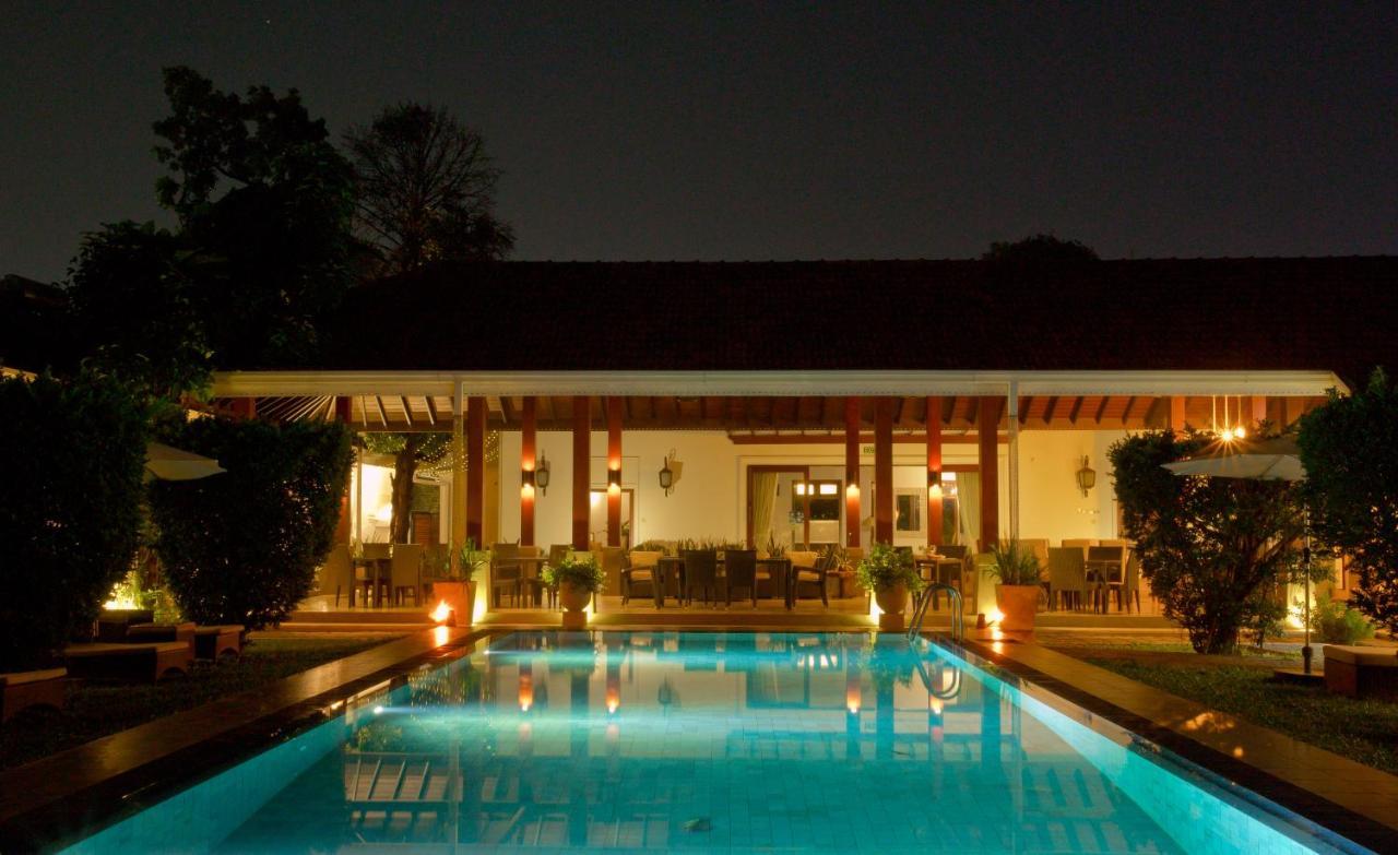 Swanee Grand Hotel Negombo Bagian luar foto