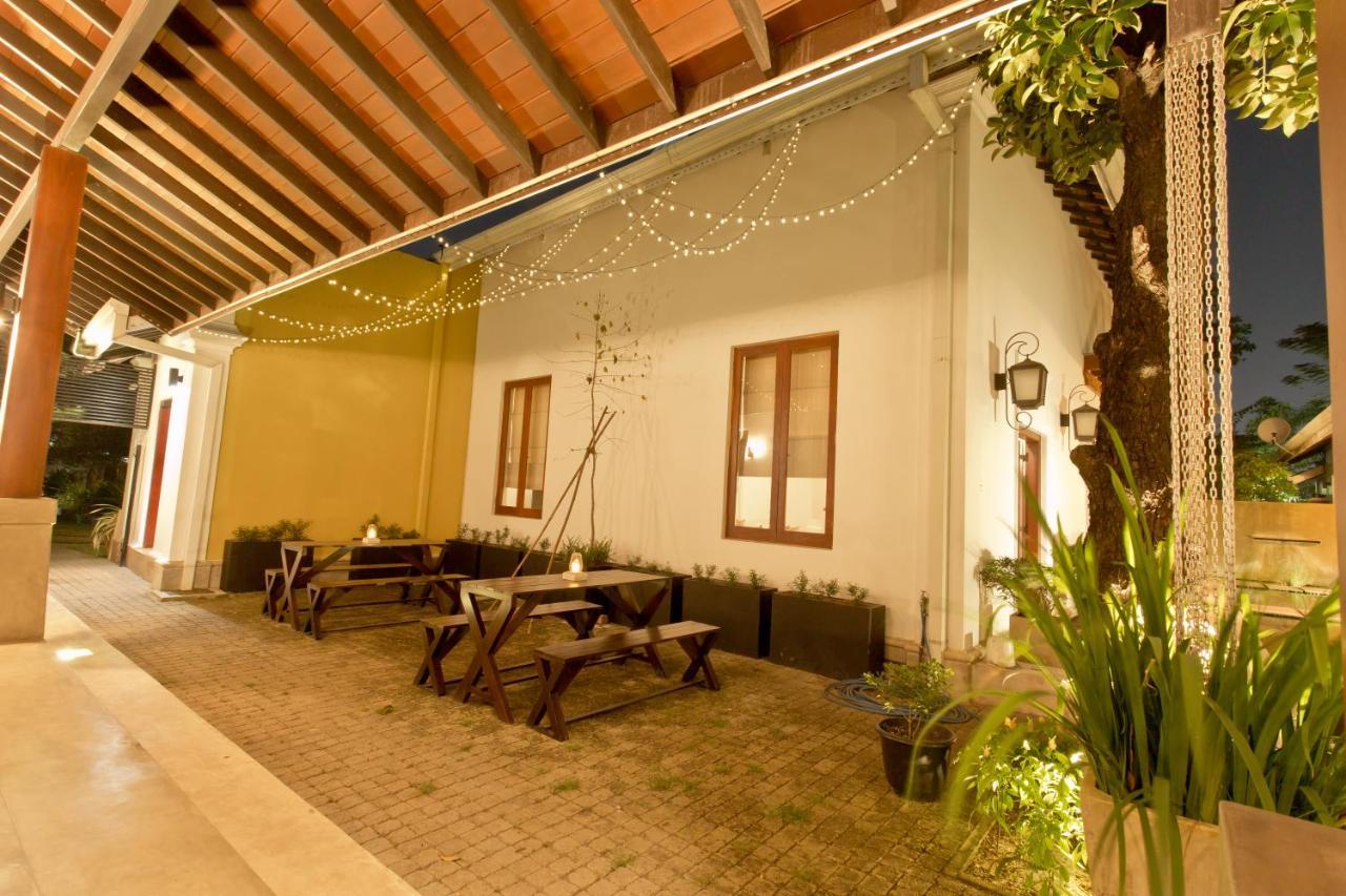 Swanee Grand Hotel Negombo Bagian luar foto