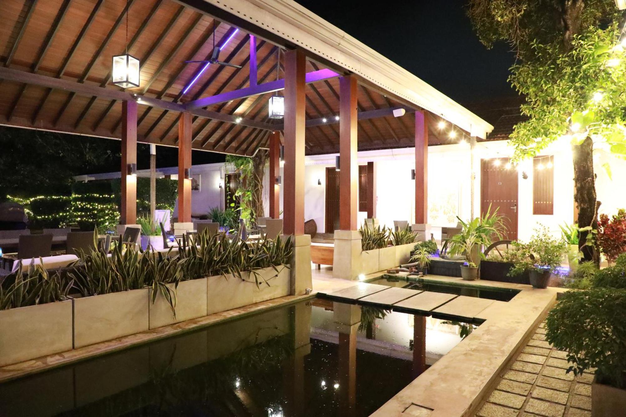 Swanee Grand Hotel Negombo Bagian luar foto