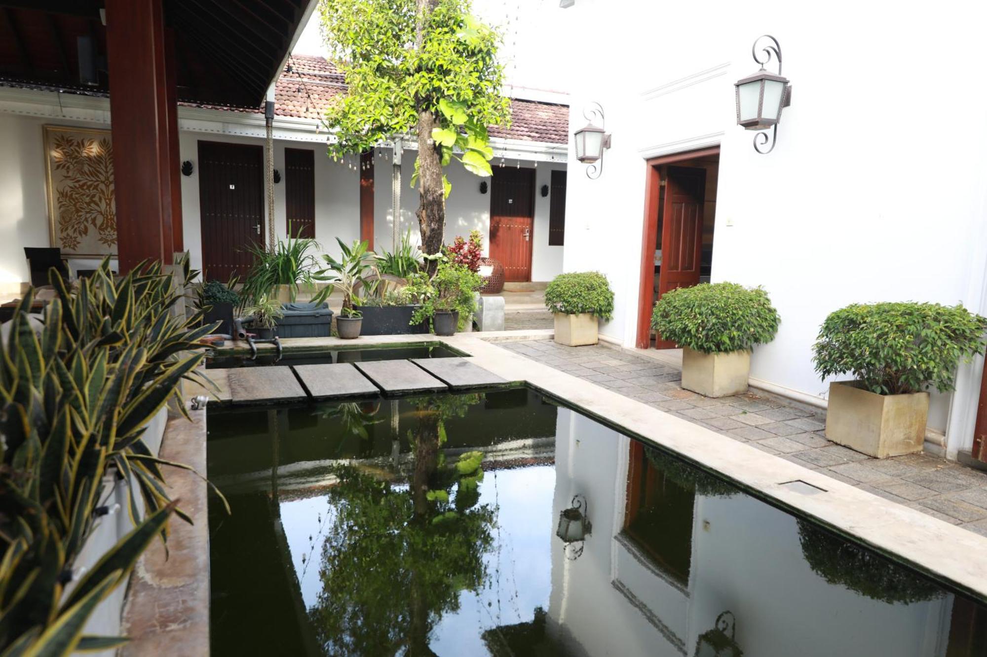 Swanee Grand Hotel Negombo Bagian luar foto